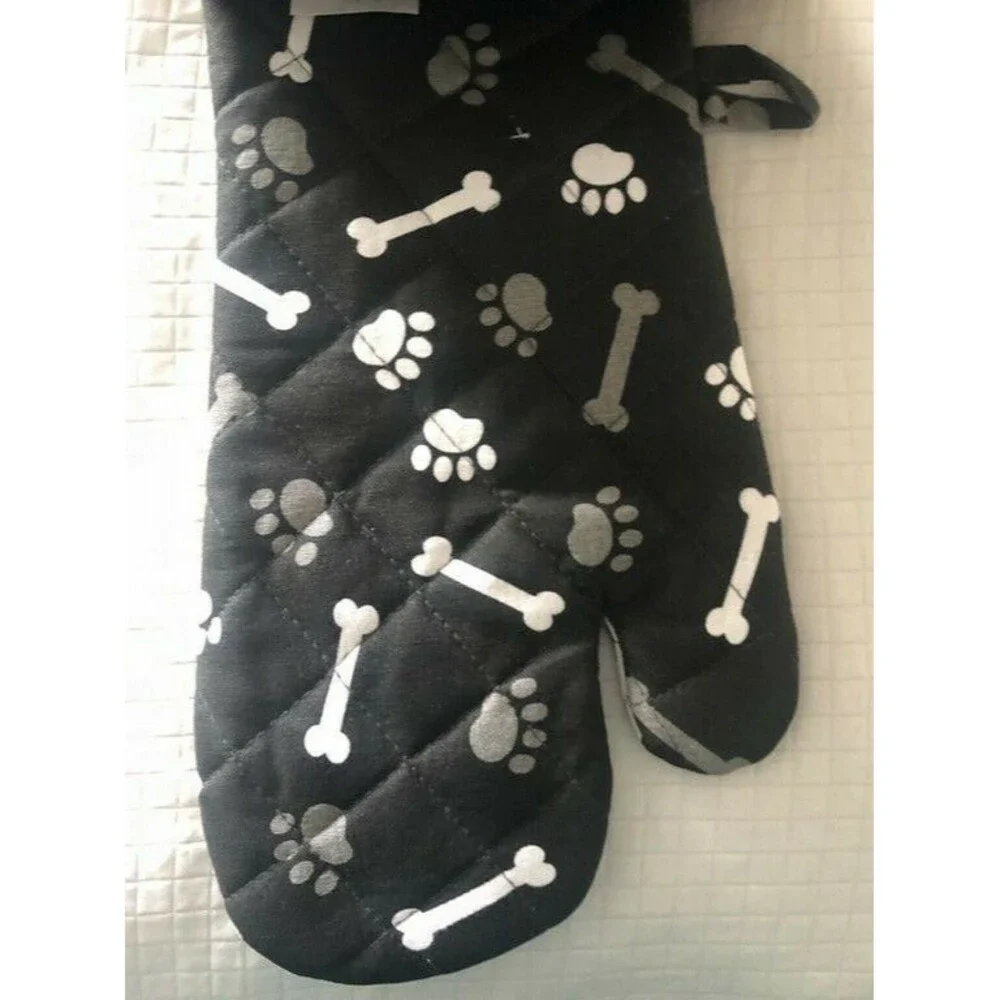 Dogs Welcome Kitchen Oven Mitt Potholder Dog Bones Paw Prints Pet Black Set of 2